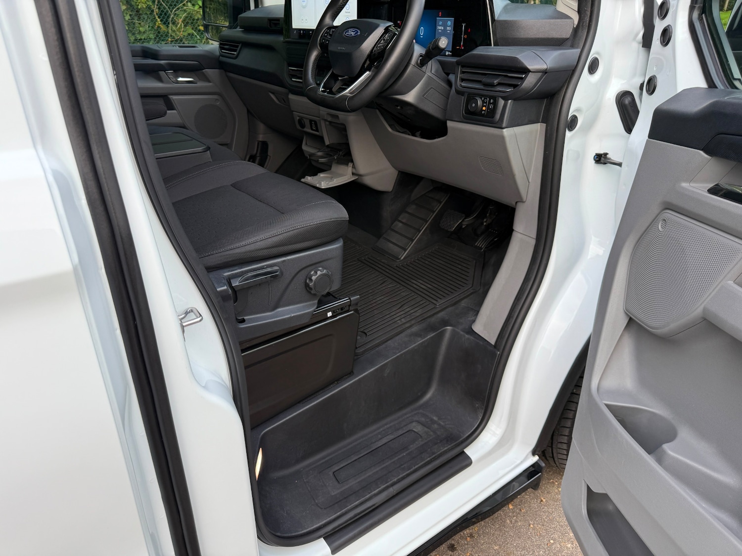 Used Ford Transit Custom 2024 for sale - 76293444: Photo 24