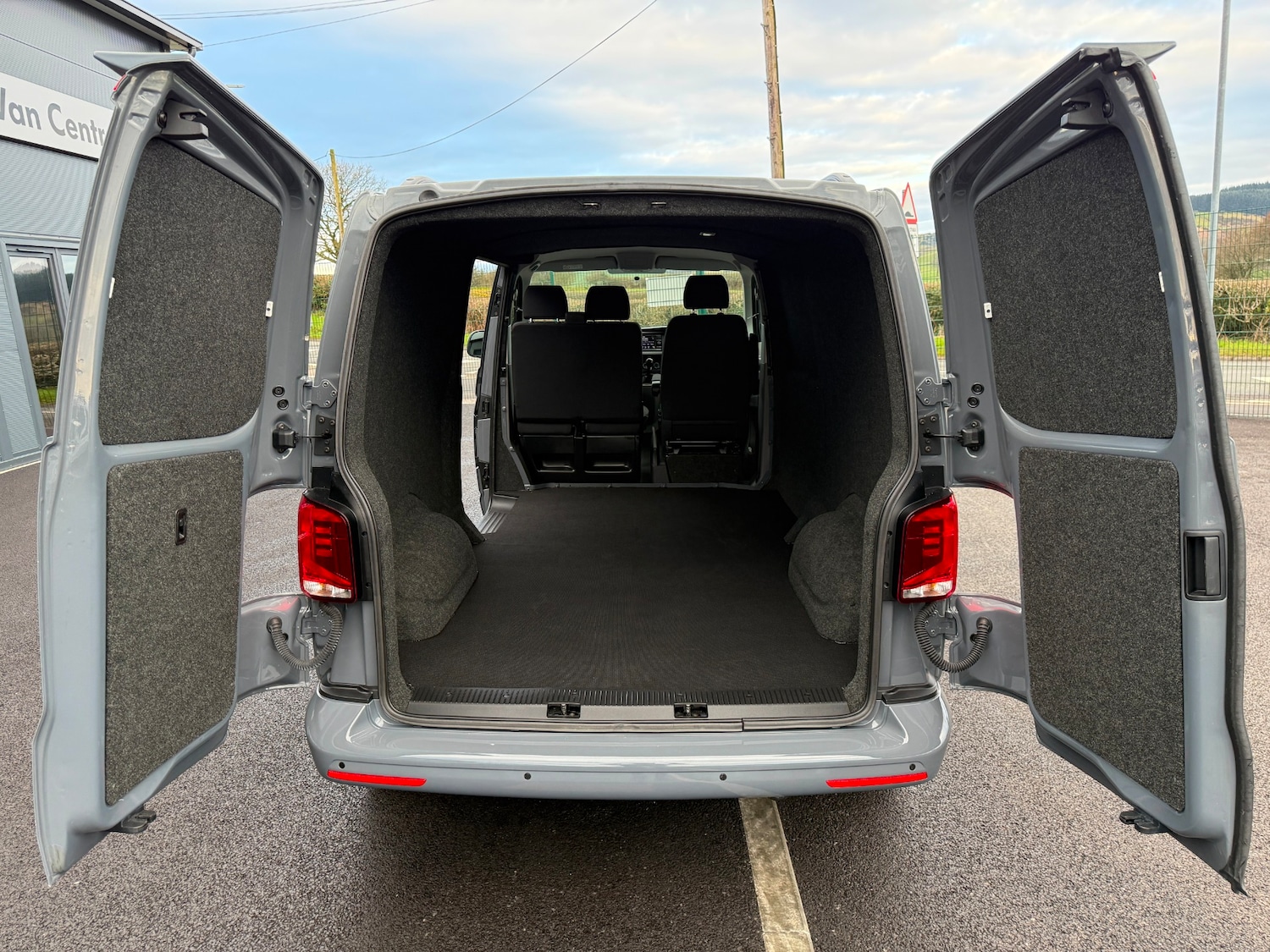 Used Volkswagen Transporter 2023 for sale - 78079369: Photo 10