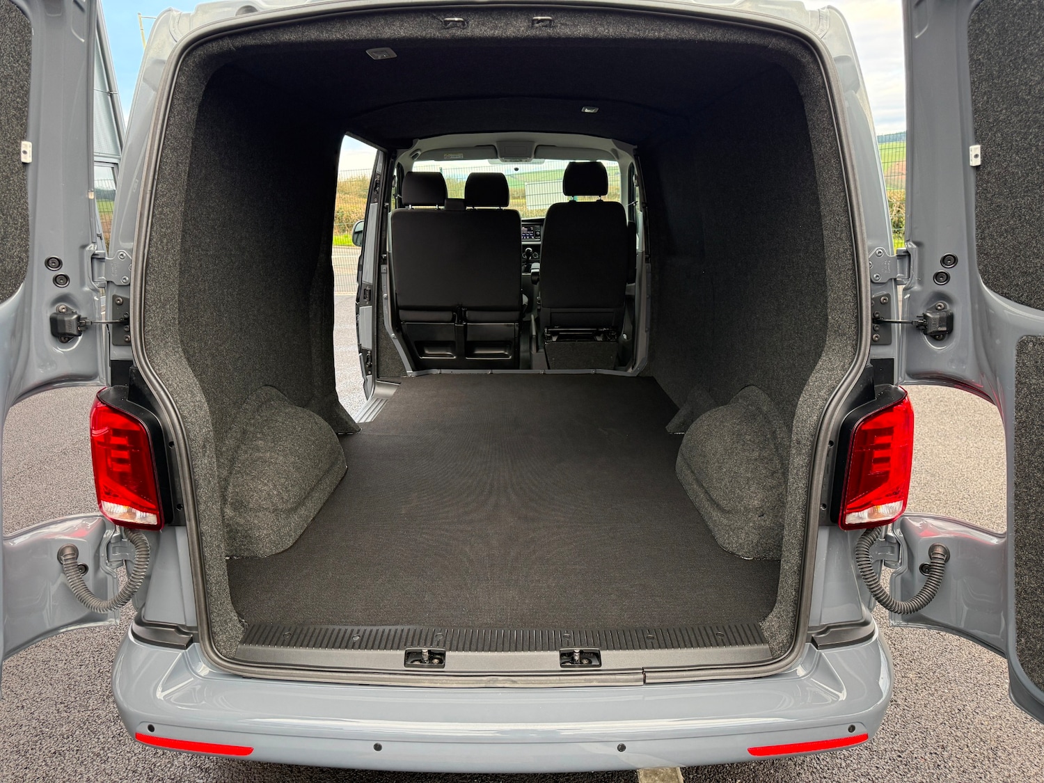 Used Volkswagen Transporter 2023 for sale - 78079369: Photo 11