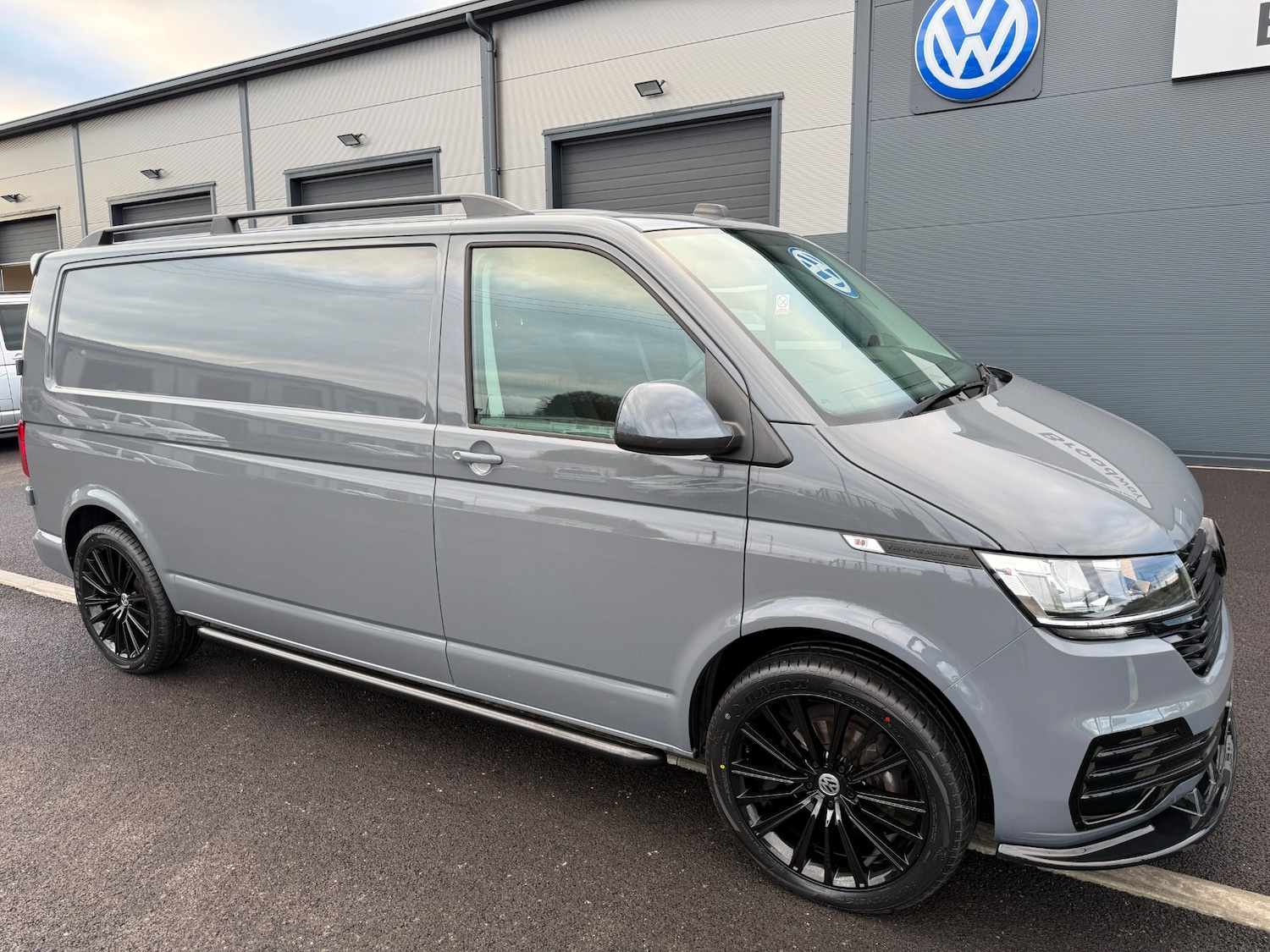 Used Volkswagen Transporter 2023 for sale - 78079369: Photo 2