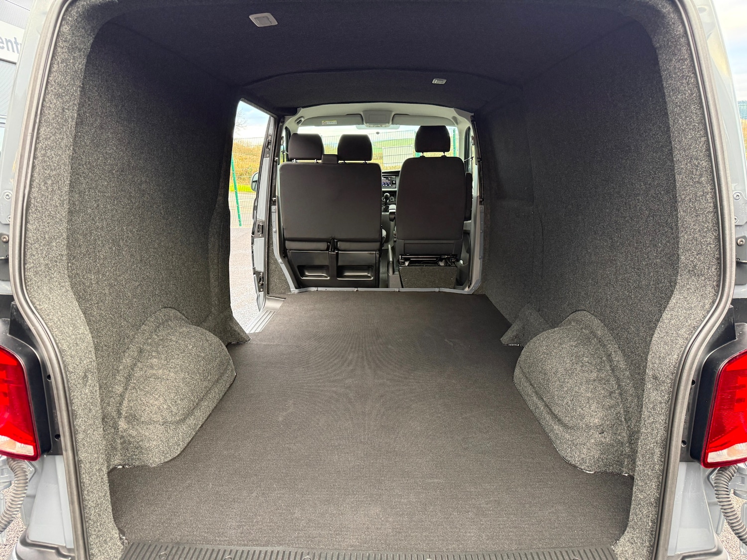 Used Volkswagen Transporter 2023 for sale - 78079369: Photo 3