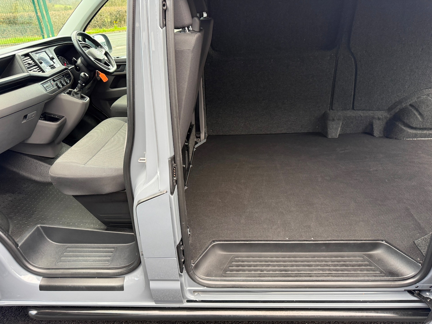 Used Volkswagen Transporter 2023 for sale - 78079369: Photo 4