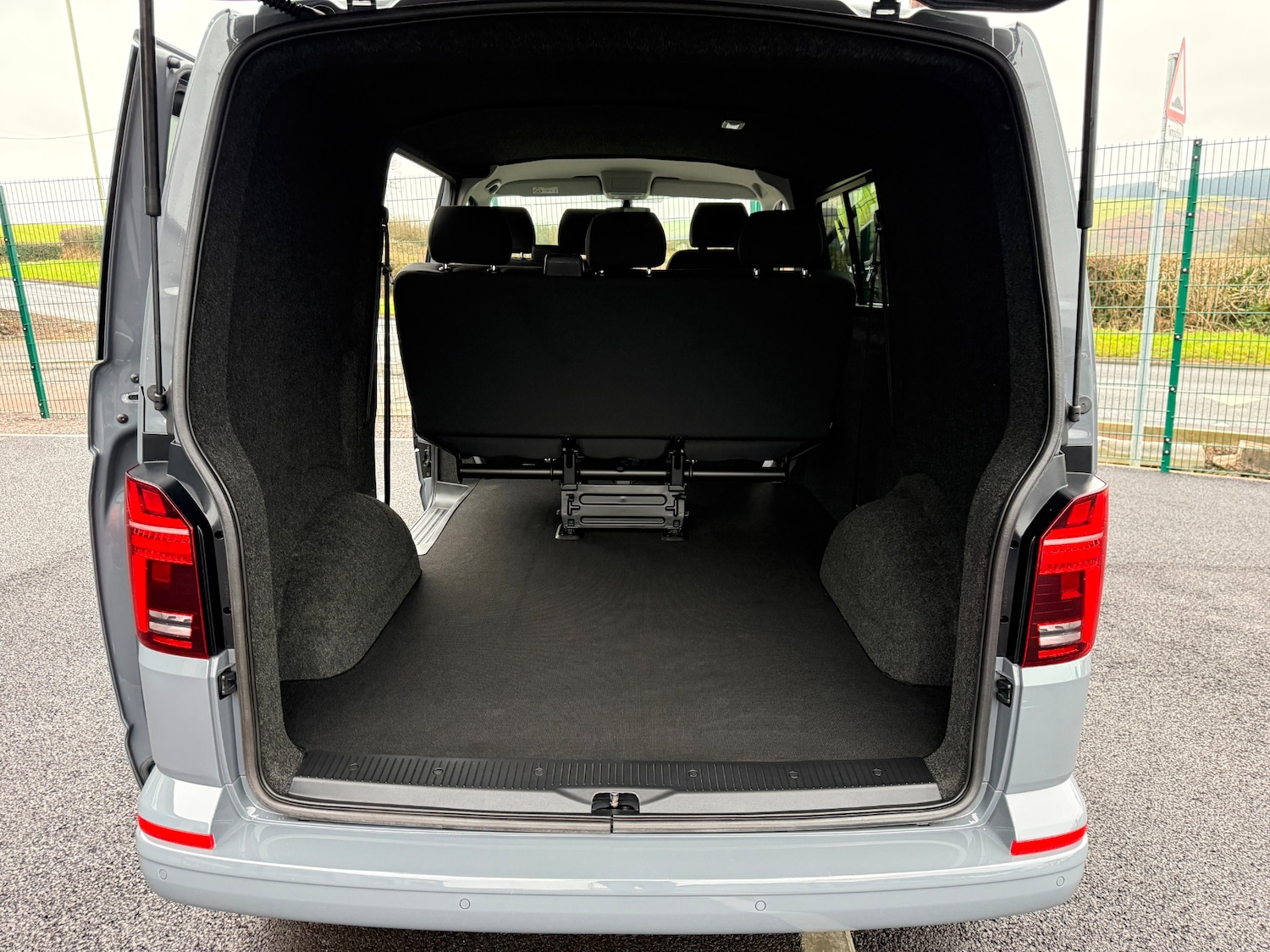 Used Volkswagen Transporter 2024 for sale - 77379467: Photo 10