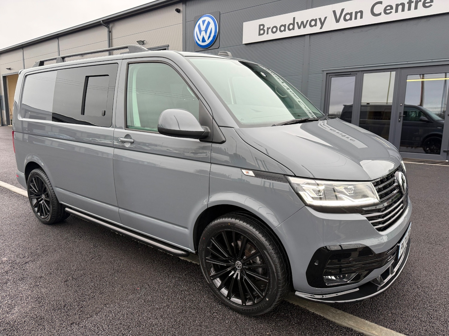 Used Volkswagen Transporter 2024 for sale - 77379467: Photo 2