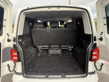Used Volkswagen Transporter Shuttle 2018 for sale - 79386583: Photo