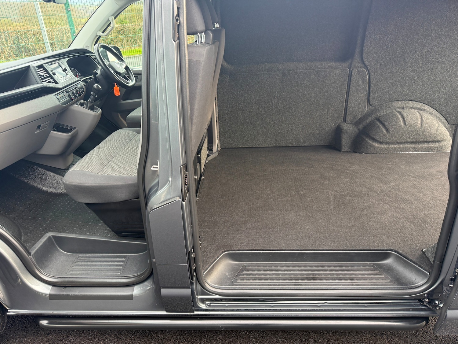 Used Volkswagen Transporter 2023 for sale - 78032104: Photo 12