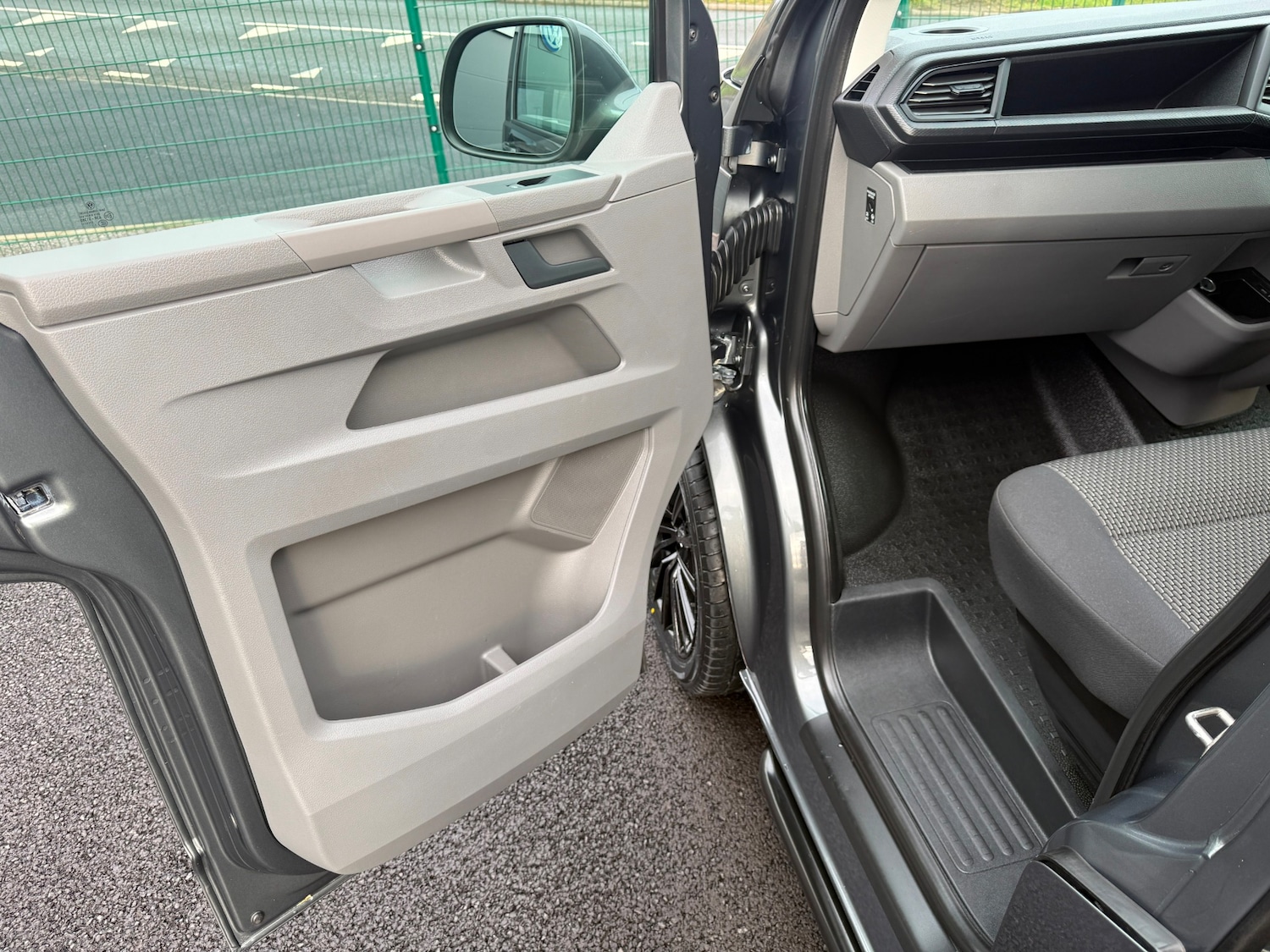 Used Volkswagen Transporter 2023 for sale - 78032104: Photo 14