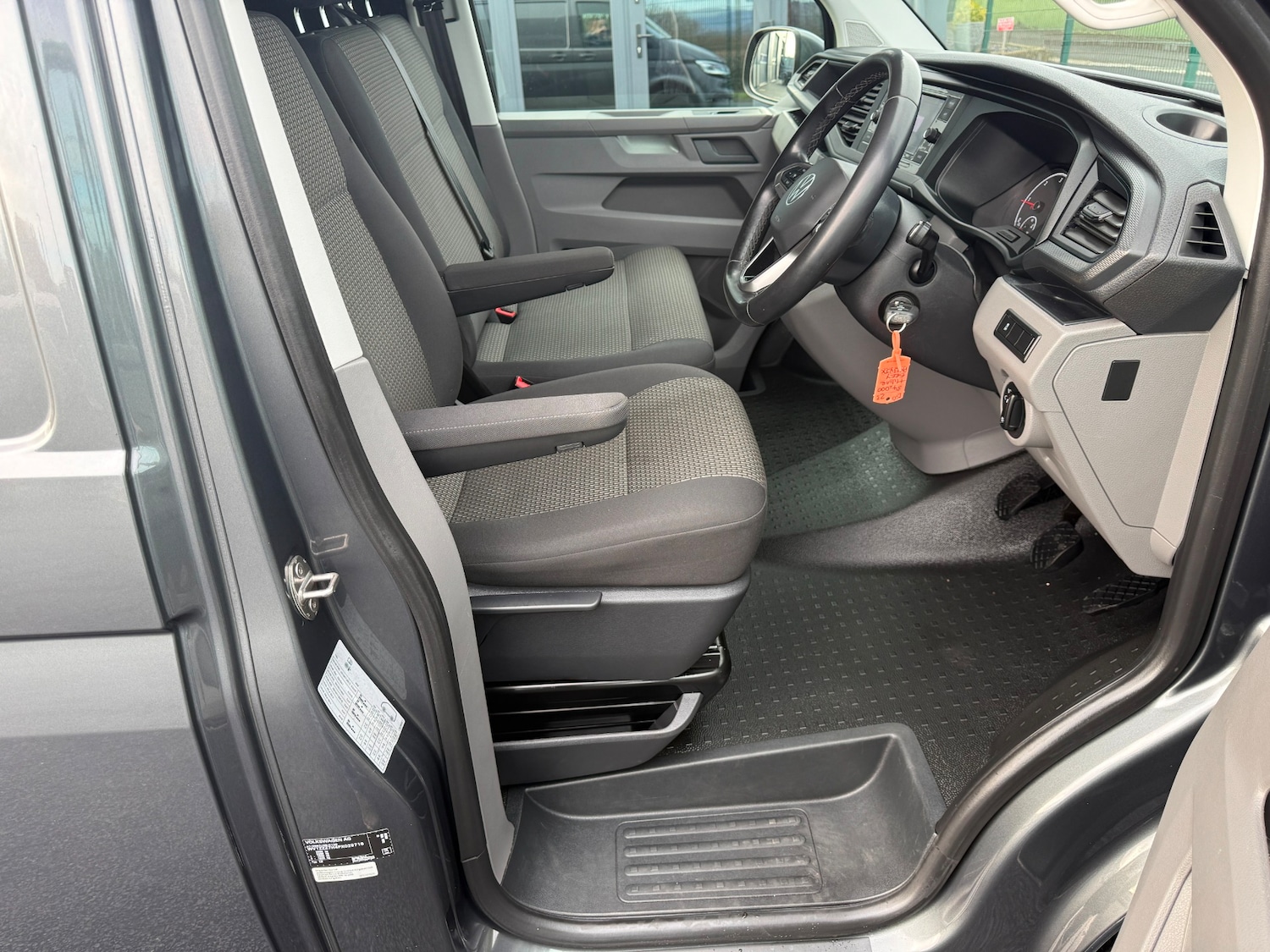 Used Volkswagen Transporter 2023 for sale - 78032104: Photo 16