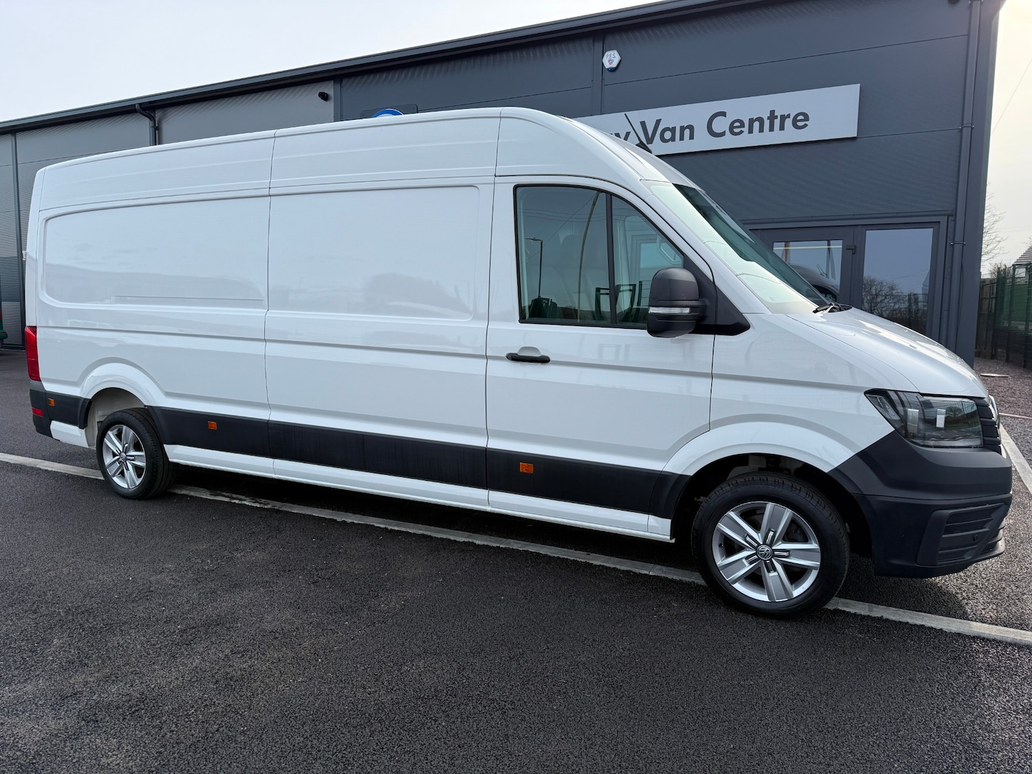 Used Volkswagen Crafter 2024 for sale - 77818216: Photo 2