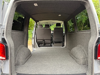 Used Volkswagen Transporter 2022 for sale - 76207386: Photo