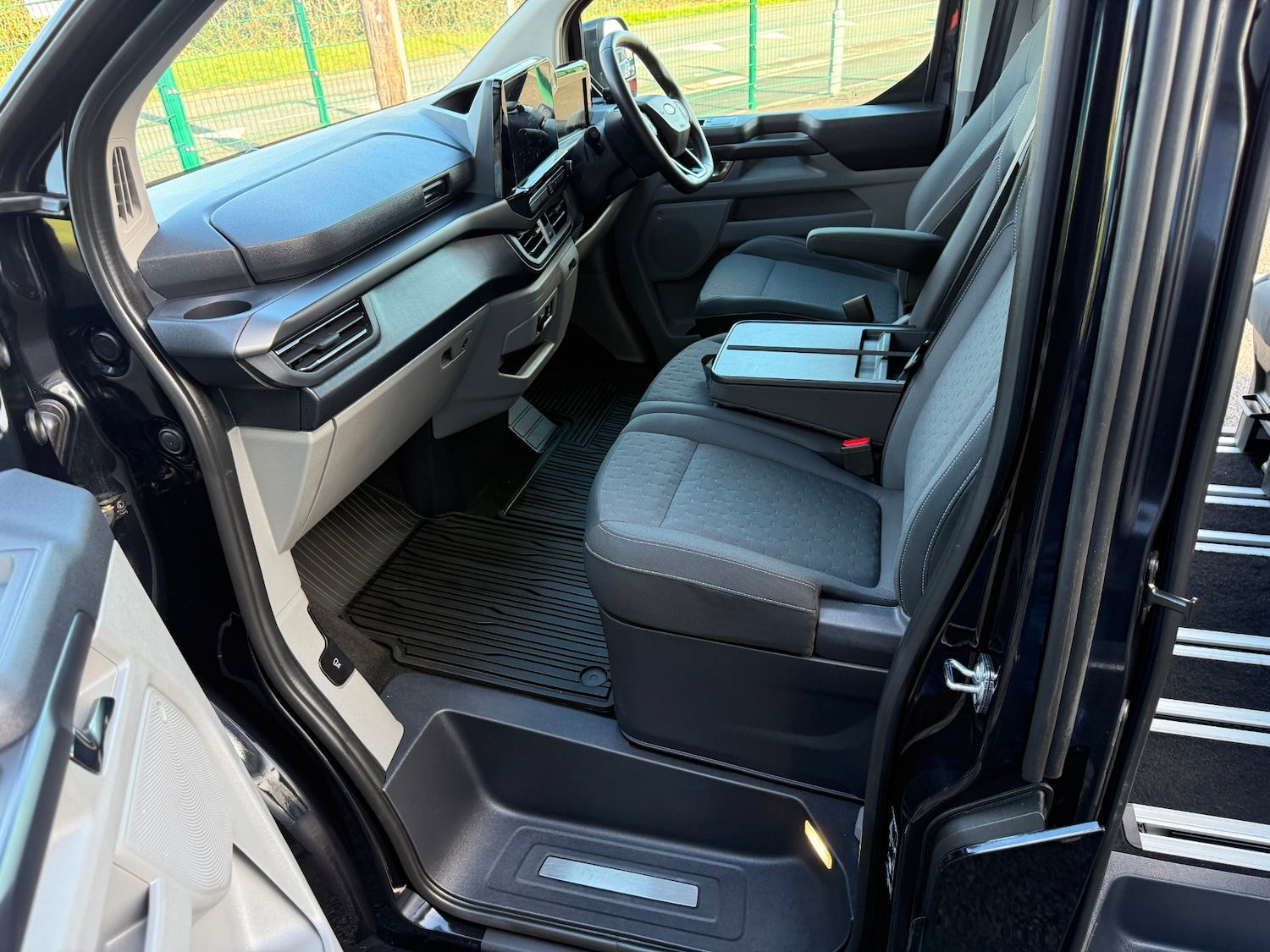 Used Ford Tourneo Custom 2025 for sale - 77938617: Photo 14