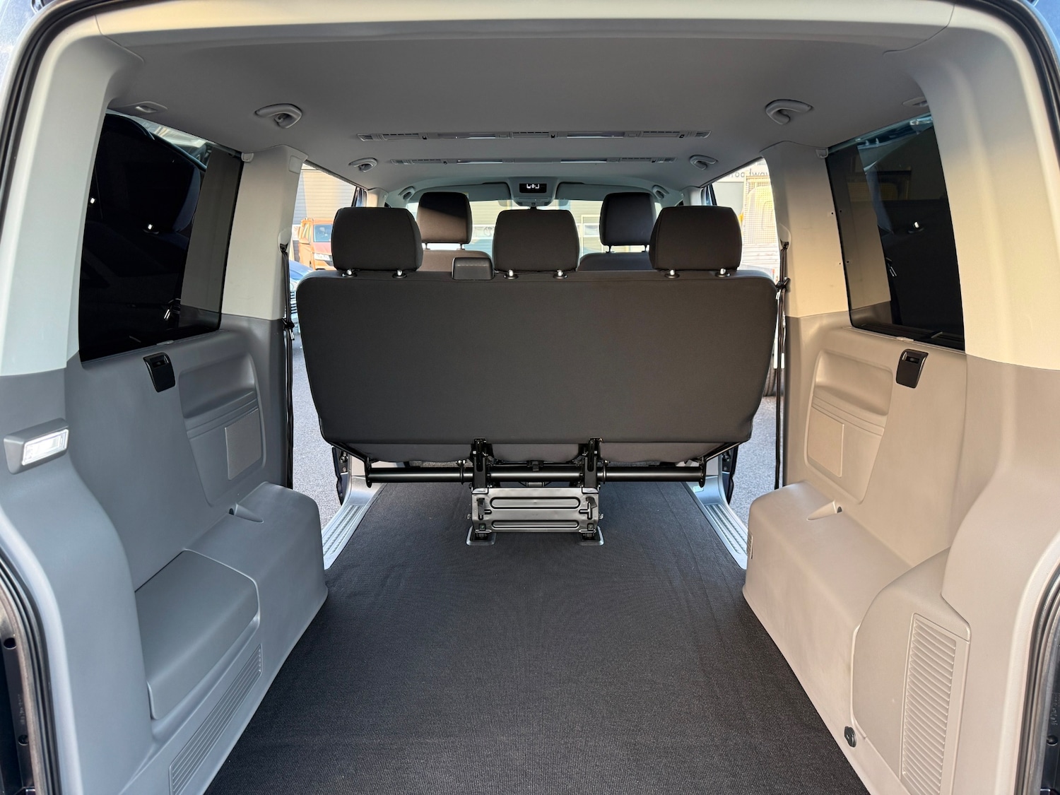 Used Volkswagen Transporter Shuttle 2020 for sale - 78163777: Photo 13