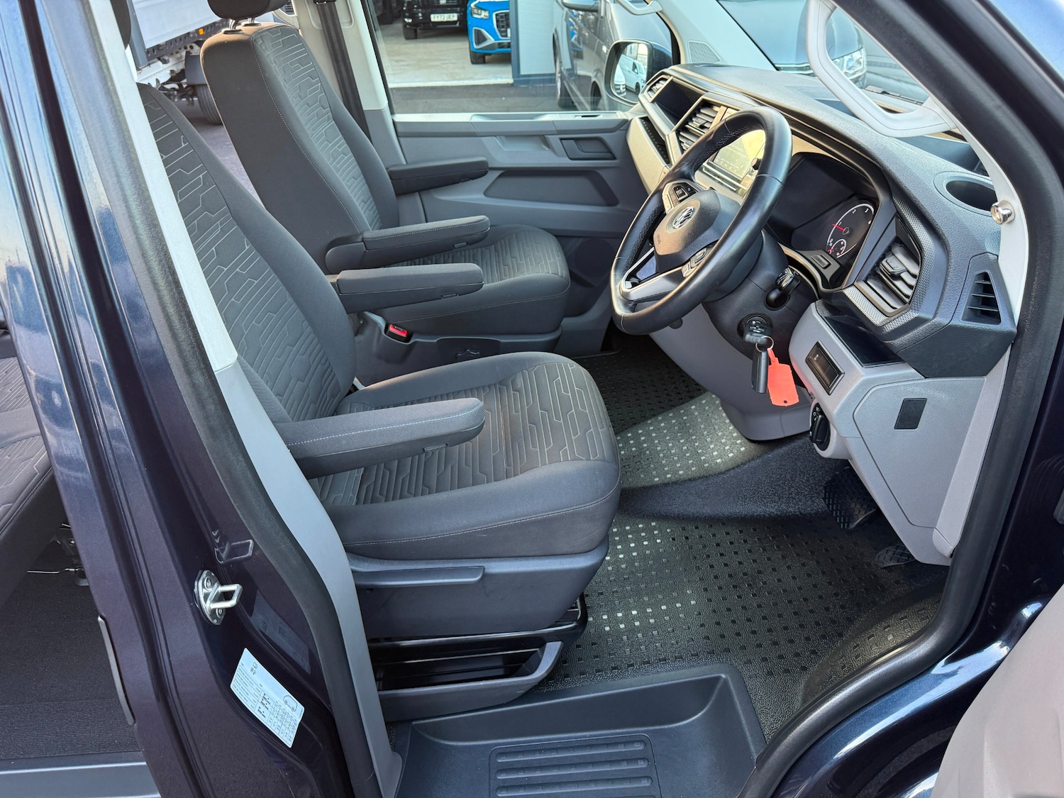 Used Volkswagen Transporter Shuttle 2020 for sale - 78163777: Photo 23