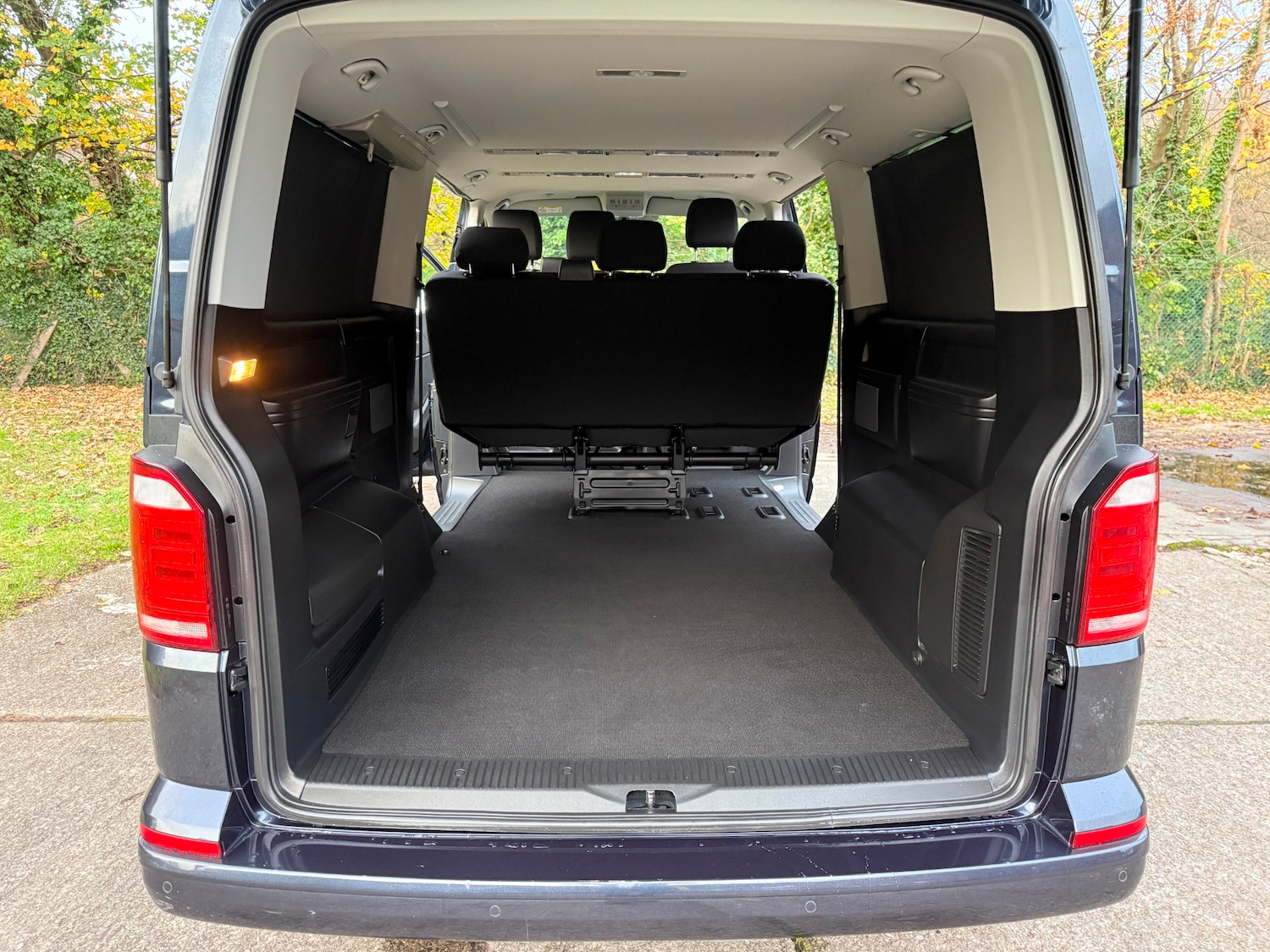 Used Volkswagen Transporter Shuttle 2019 for sale - 76571421: Photo 13