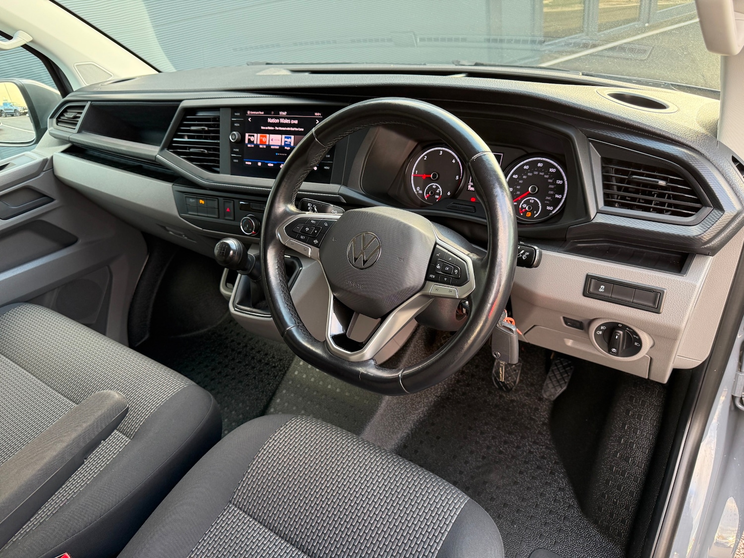 Used Volkswagen Transporter 2020 for sale - 77938618: Photo 24