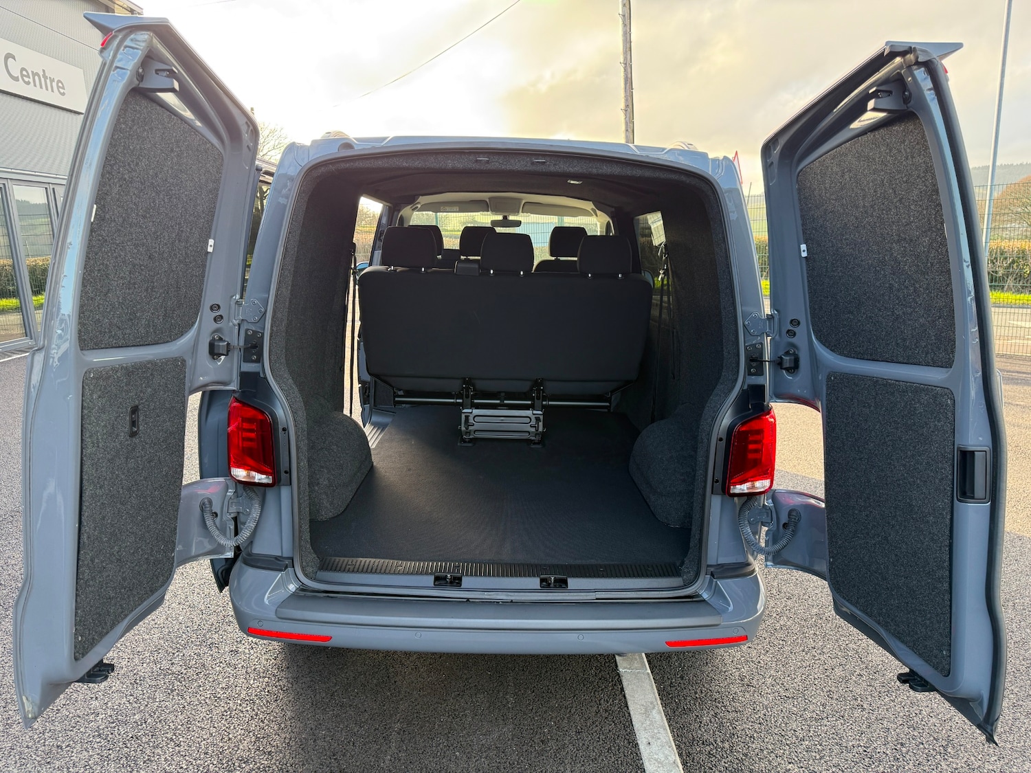 Used Volkswagen Transporter 2020 for sale - 77938618: Photo 9