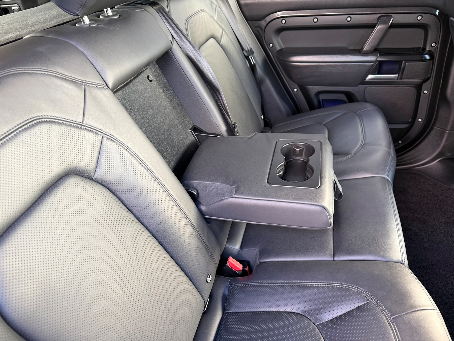 Used Land Rover Defender 2024 for sale - 77921763: Photo 3