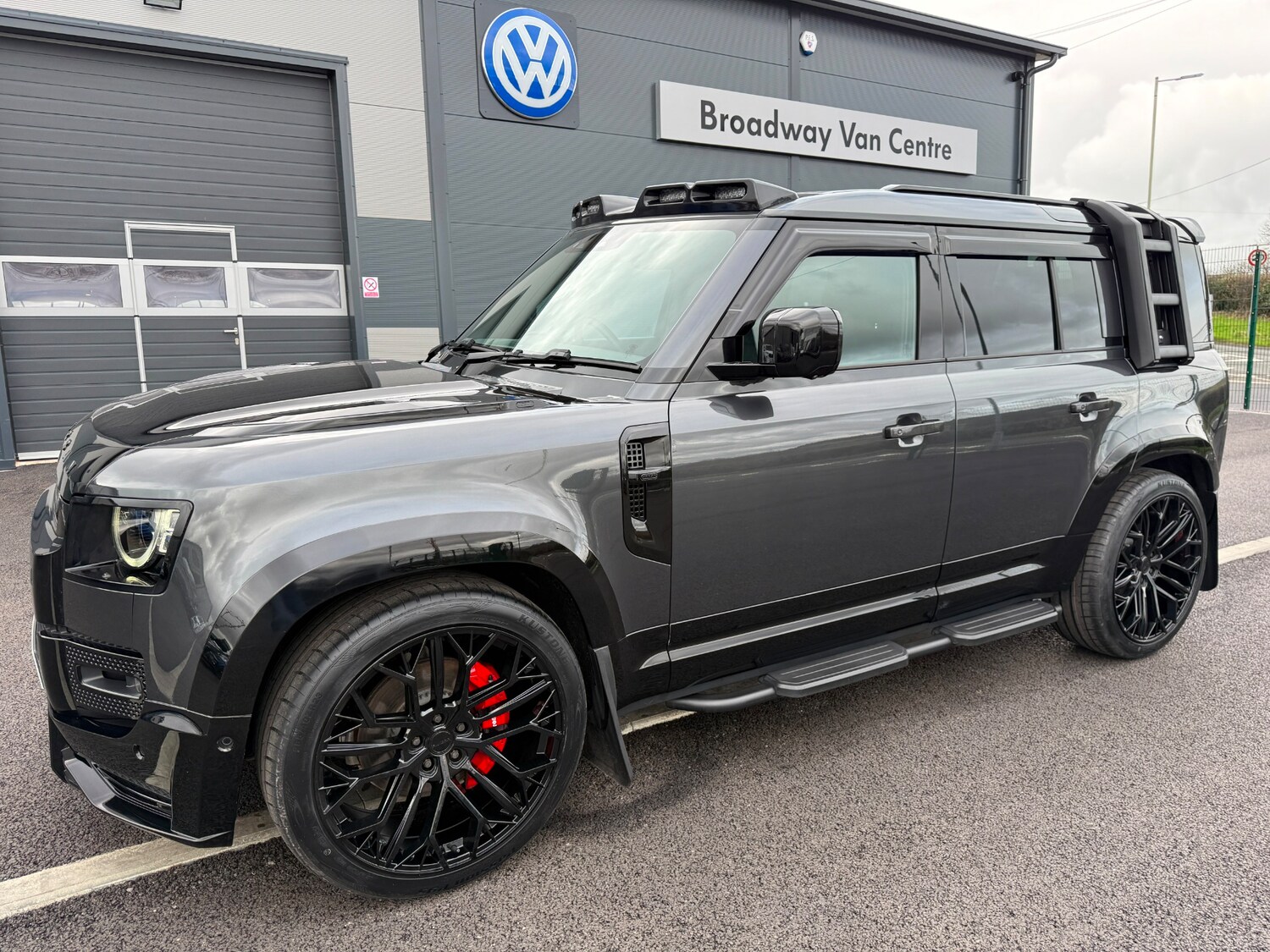 Used Land Rover Defender 2024 for sale - 77921763: Photo 6