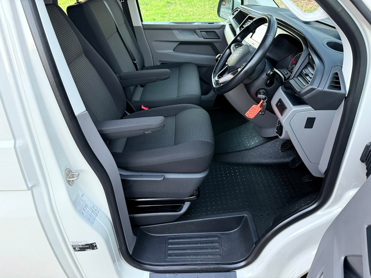 Used Volkswagen Transporter 2023 for sale - 76630462: Photo 23