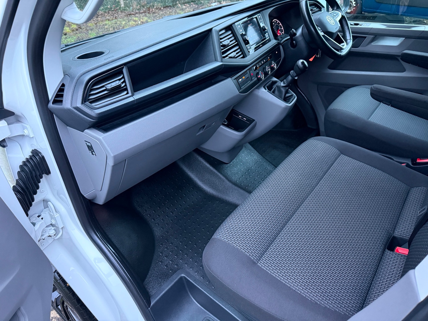 Used Volkswagen Transporter 2024 for sale - 77277695: Photo 22