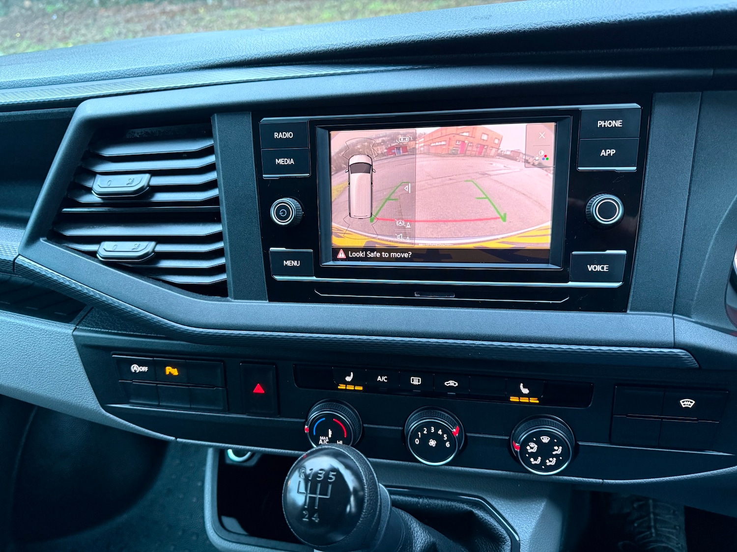 Used Volkswagen Transporter 2024 for sale - 77277695: Photo 24