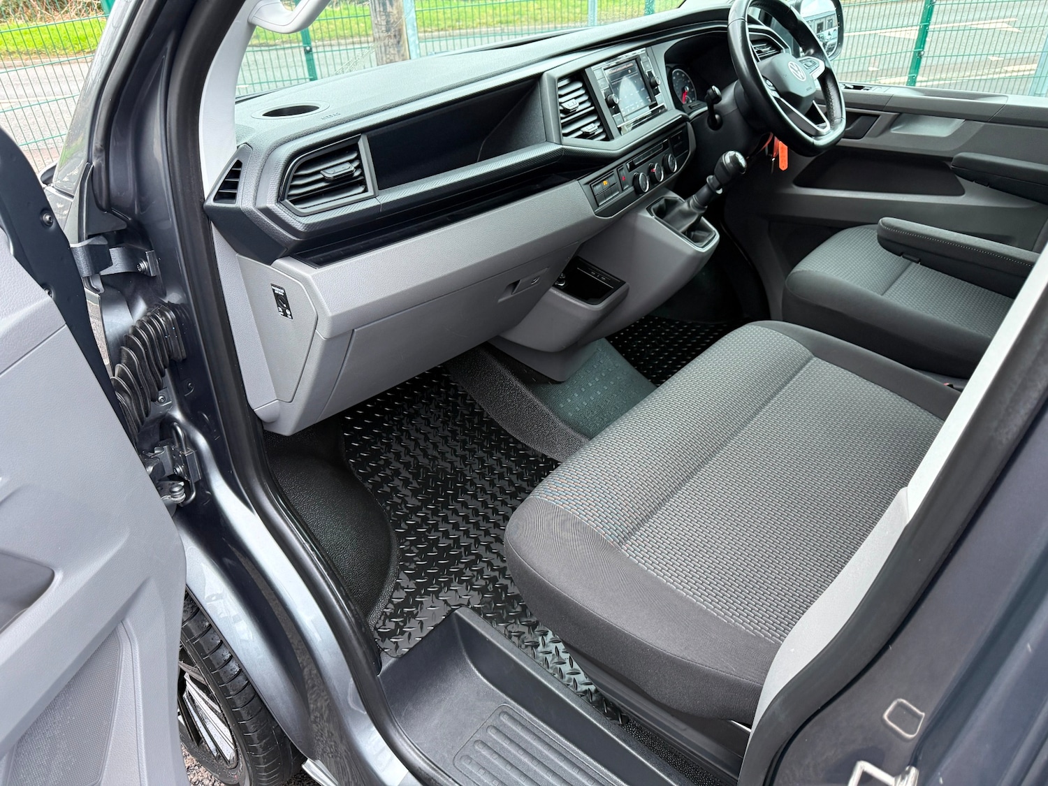 Used Volkswagen Transporter 2022 for sale - 77745123: Photo 15