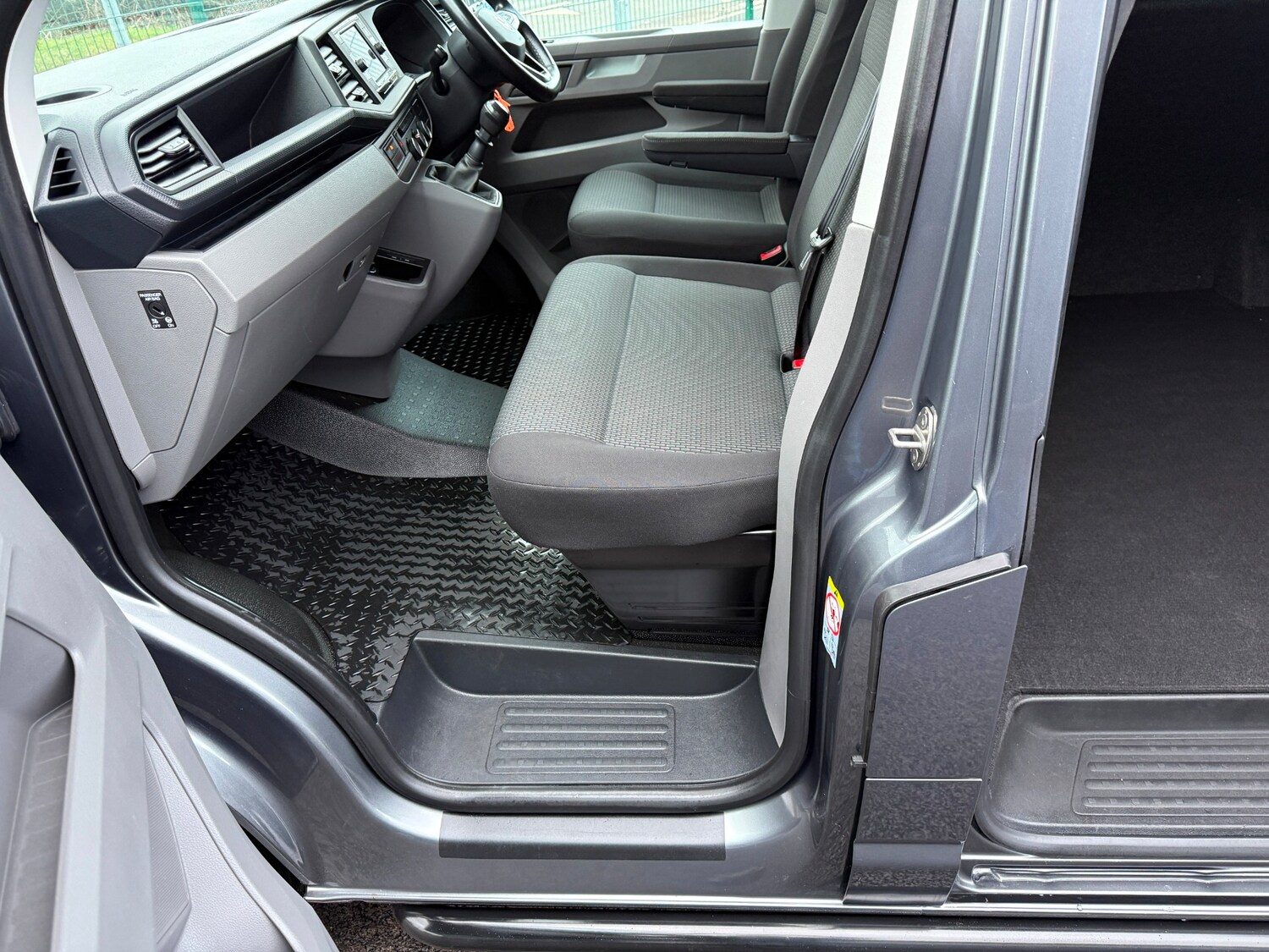 Used Volkswagen Transporter 2022 for sale - 77745123: Photo 16