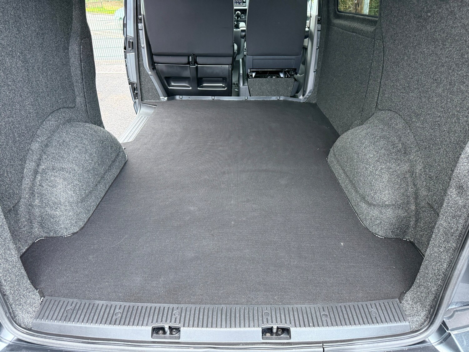 Used Volkswagen Transporter 2022 for sale - 77745123: Photo 3