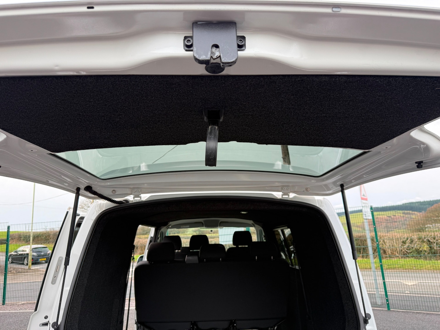 Used Volkswagen Transporter 2021 for sale - 77595827: Photo 11