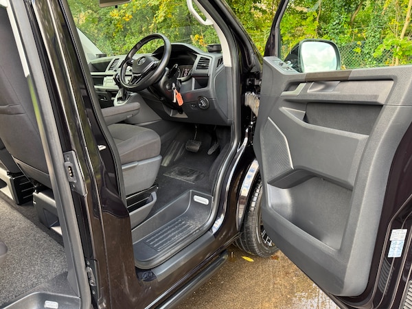 Used Volkswagen Transporter 2018 for sale - 76305860: Photo 19