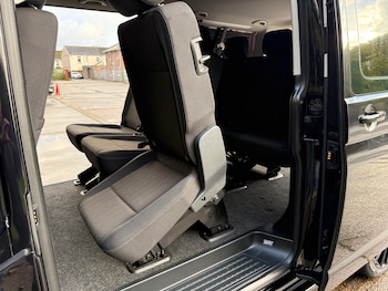 Used Volkswagen Transporter 2018 for sale - 76305860: Photo 4