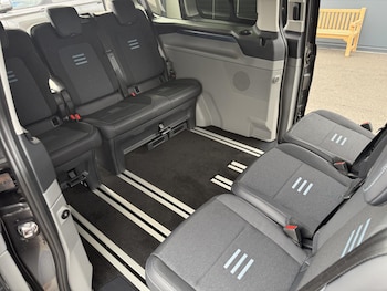 Used Ford E-Tourneo Custom 2025 for sale - 79595782: Photo