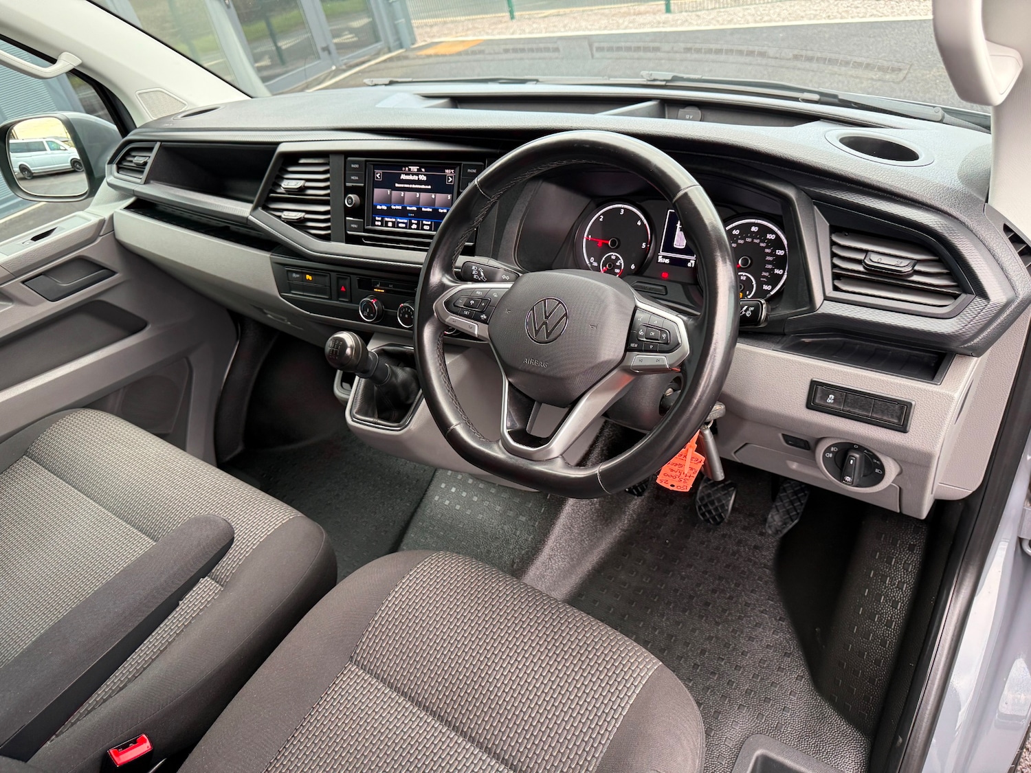 Used Volkswagen Transporter 2023 for sale - 78079370: Photo 24