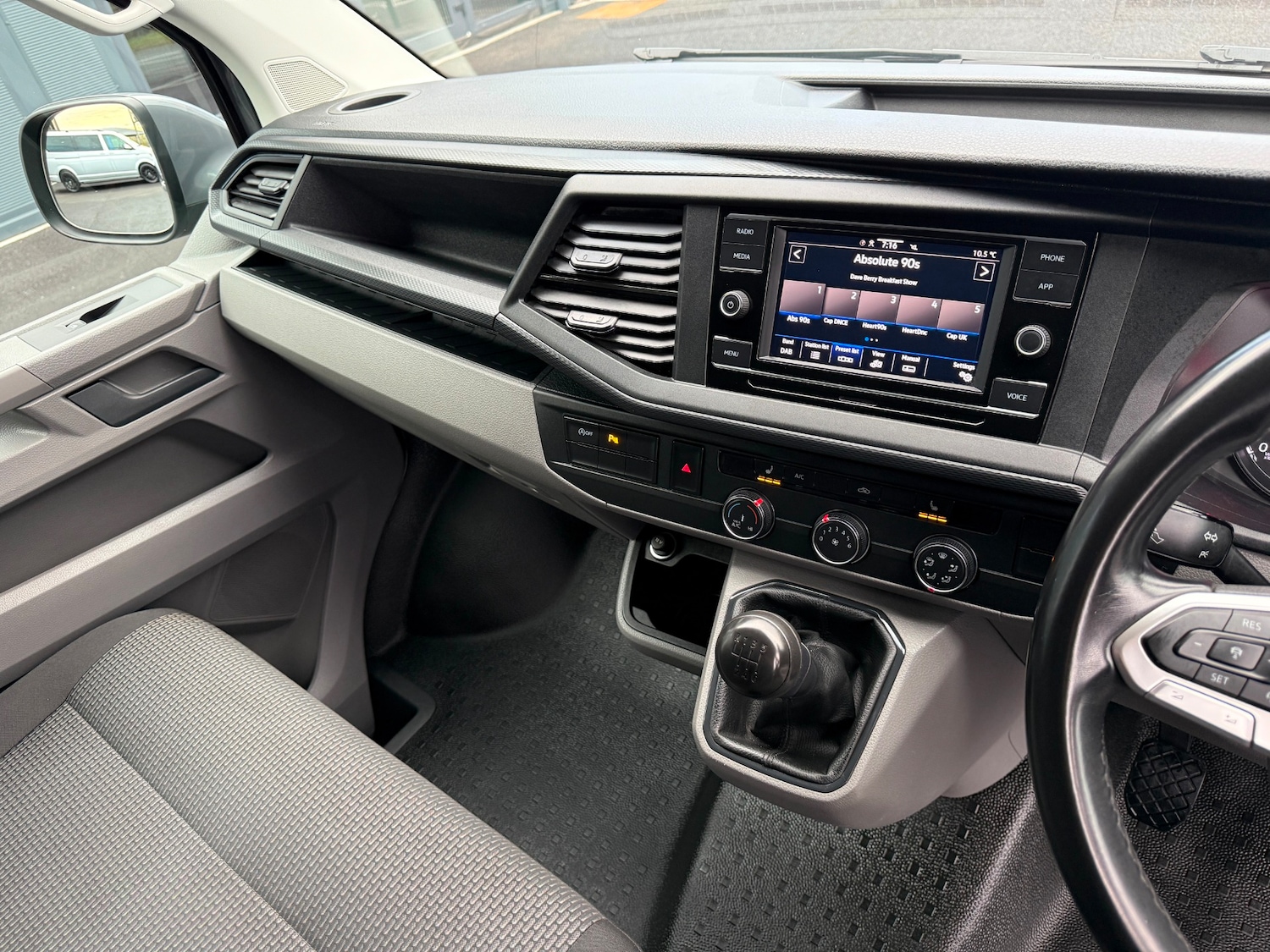 Used Volkswagen Transporter 2023 for sale - 78079370: Photo 25