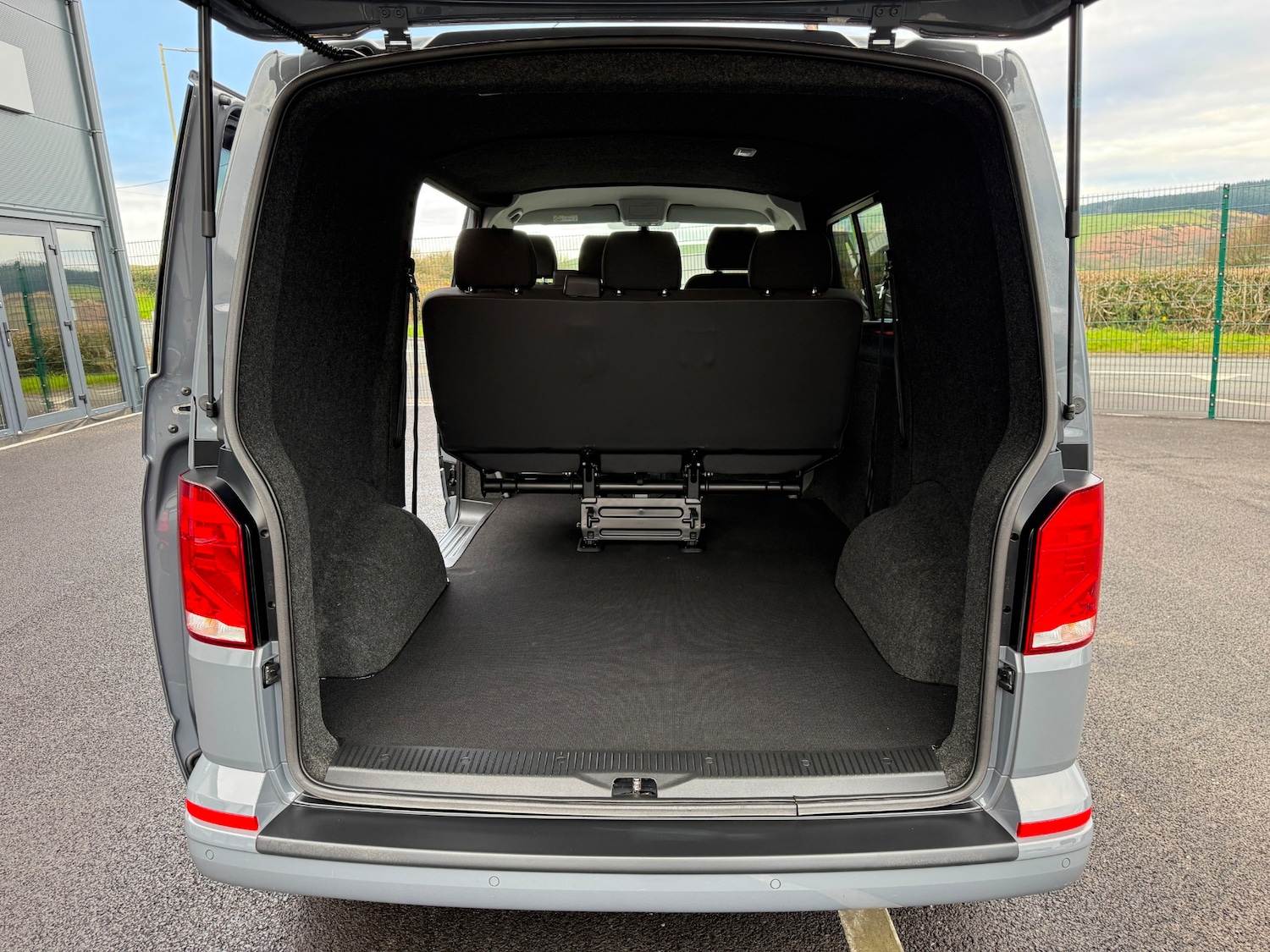 Used Volkswagen Transporter 2023 for sale - 78079370: Photo 3