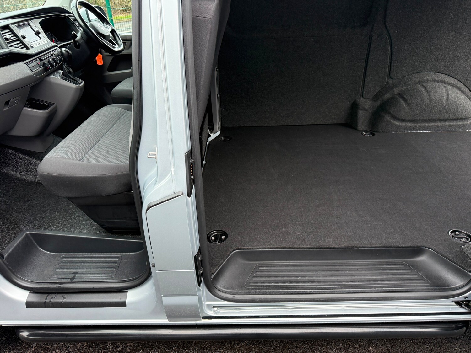 Used Volkswagen Transporter for sale - 77530554: Photo 10