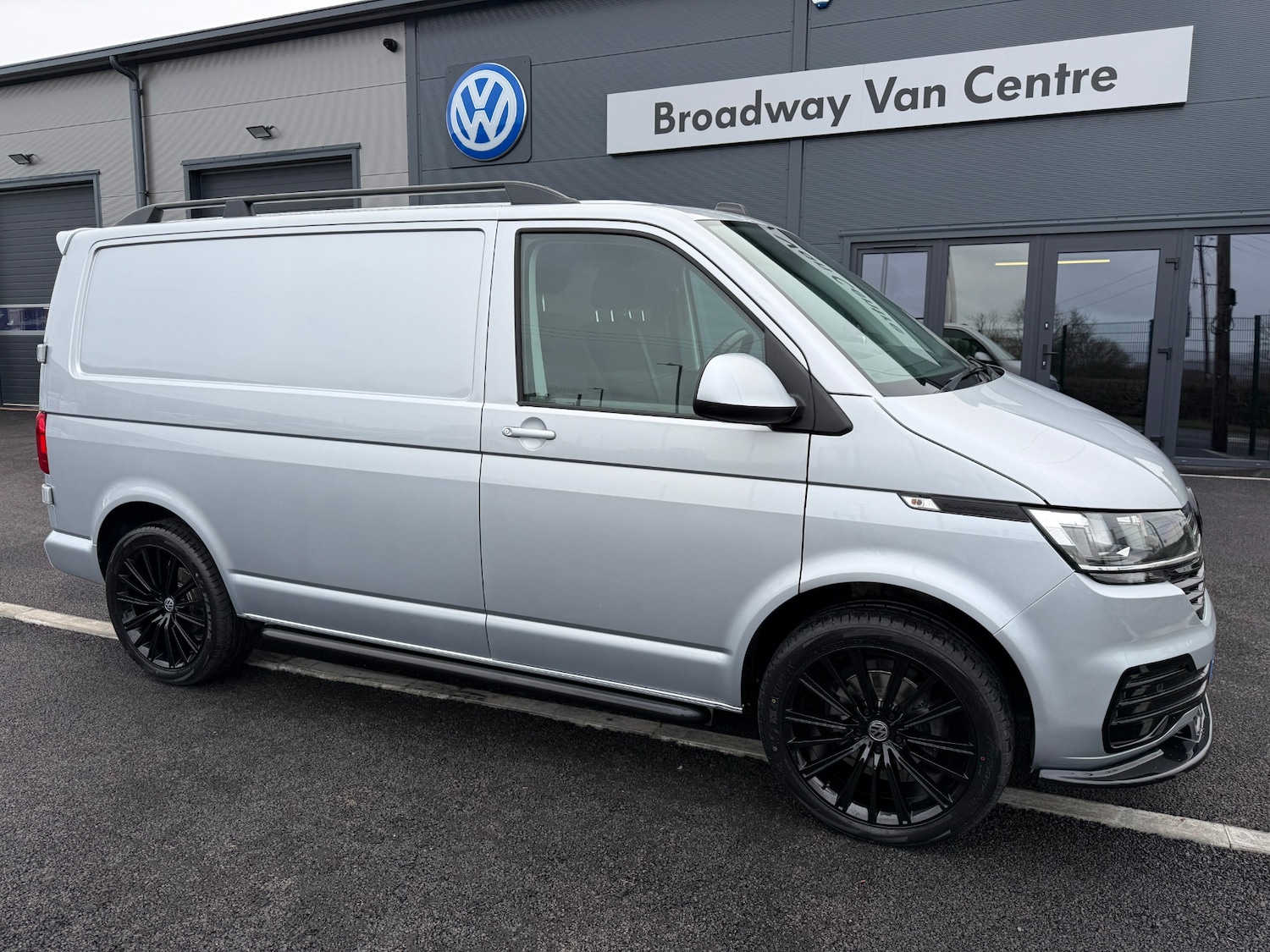 Used Volkswagen Transporter for sale - 77530554: Photo 2