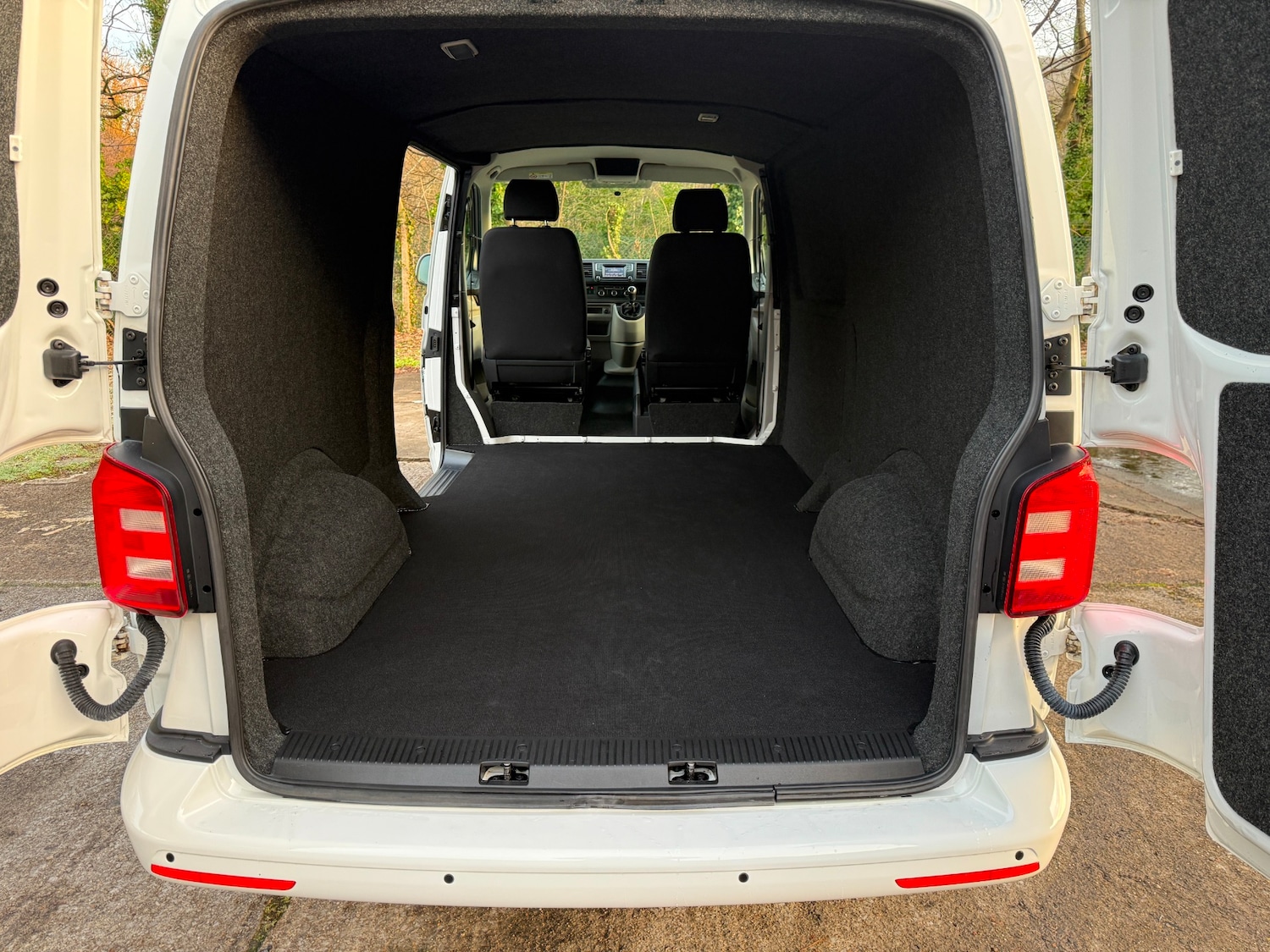 Used Volkswagen Transporter 2019 for sale - 77196623: Photo 11