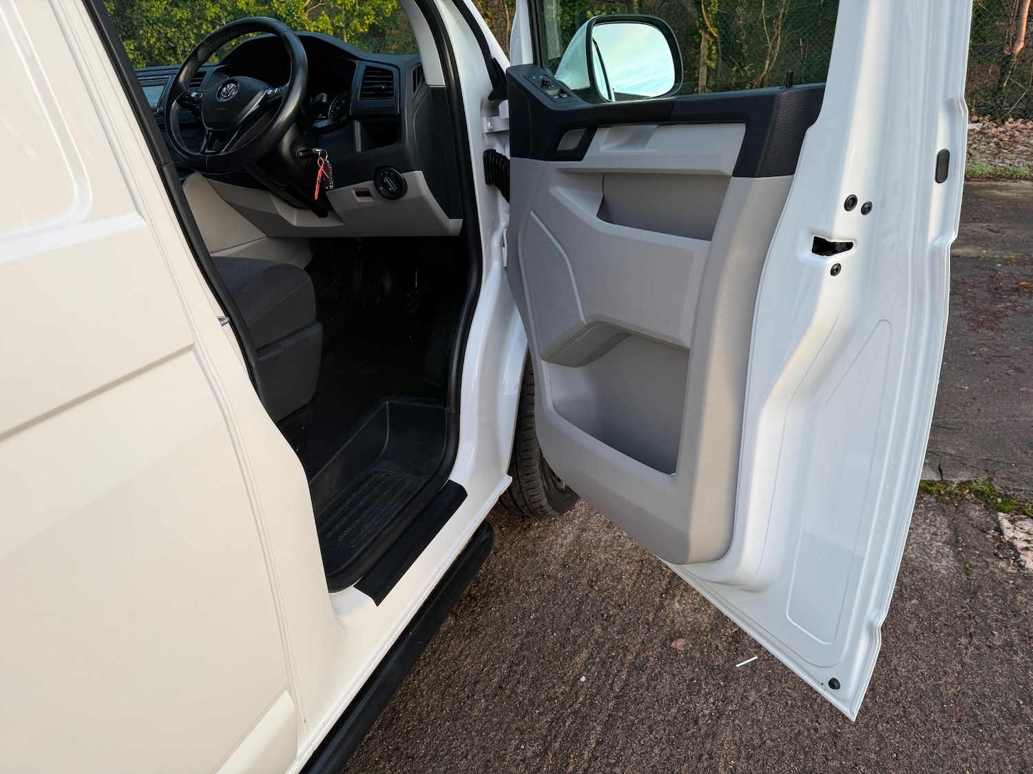 Used Volkswagen Transporter 2019 for sale - 77196623: Photo 15