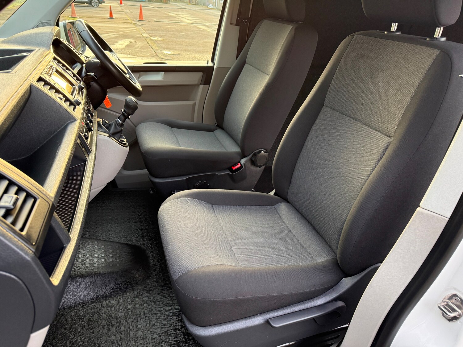 Used Volkswagen Transporter 2019 for sale - 77196623: Photo 17