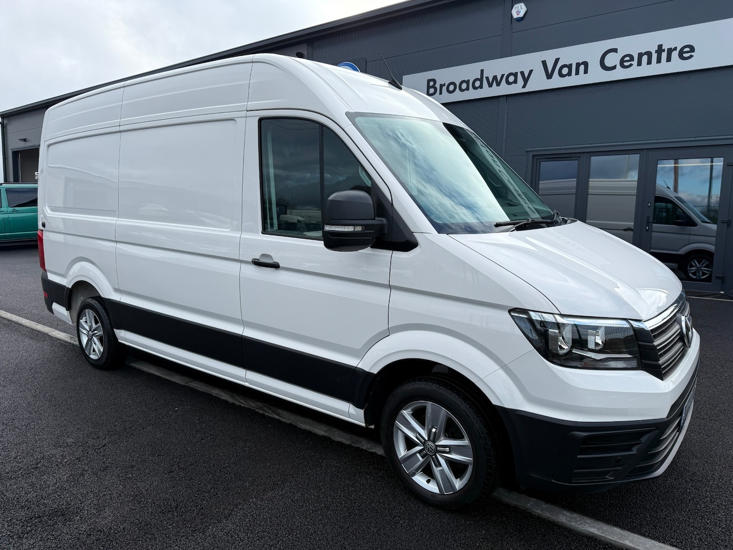 Used Volkswagen Crafter 2023 for sale - 77447757: Photo 2