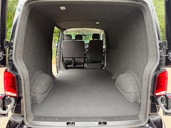 Used Volkswagen Transporter 2022 for sale - 75561942: Photo