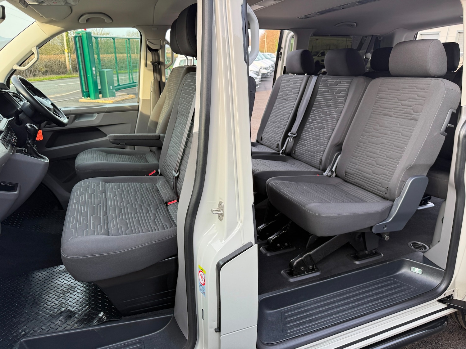 Used Volkswagen Transporter Shuttle 2020 for sale - 77969069: Photo 10