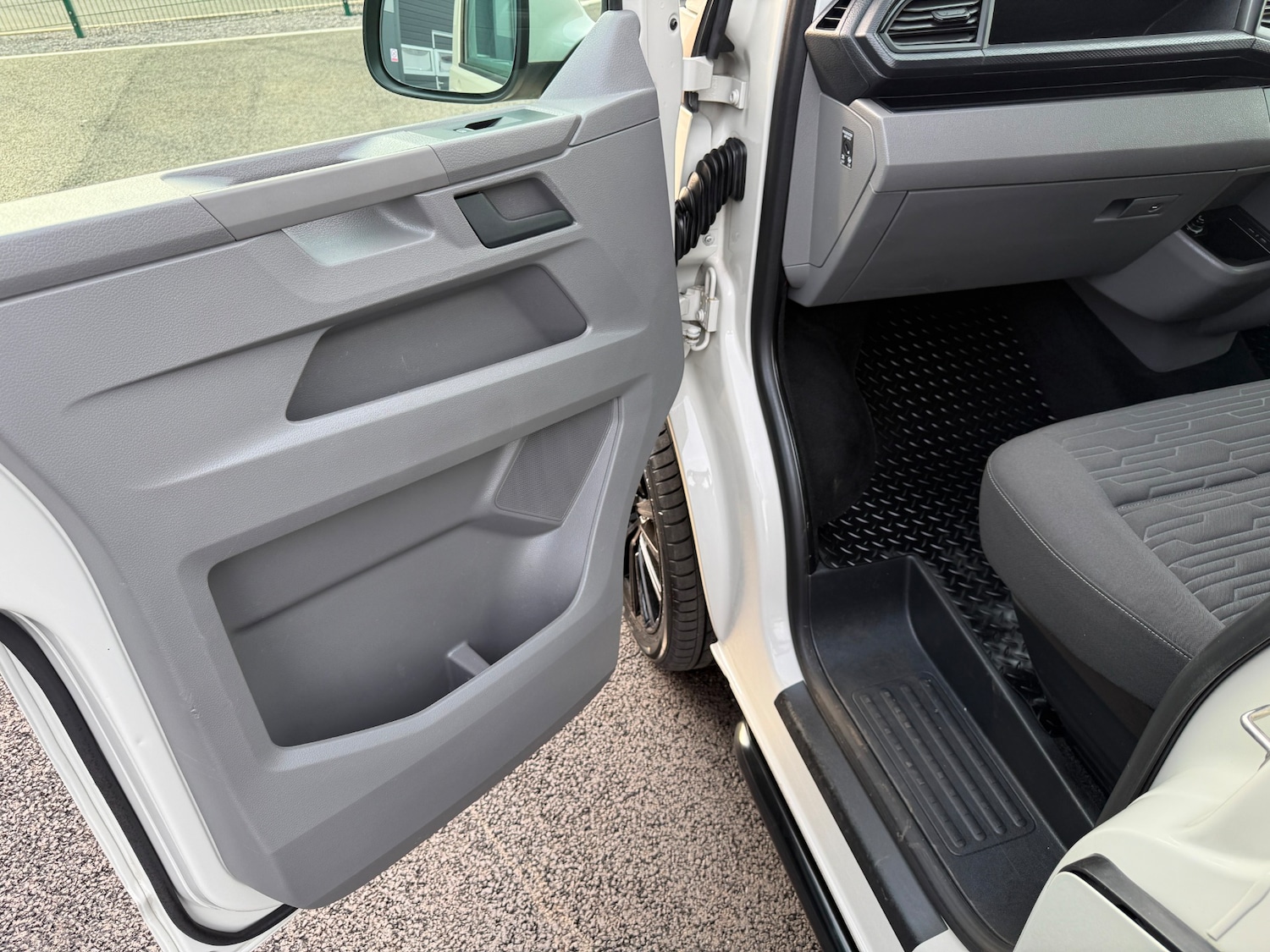 Used Volkswagen Transporter Shuttle 2020 for sale - 77969069: Photo 14