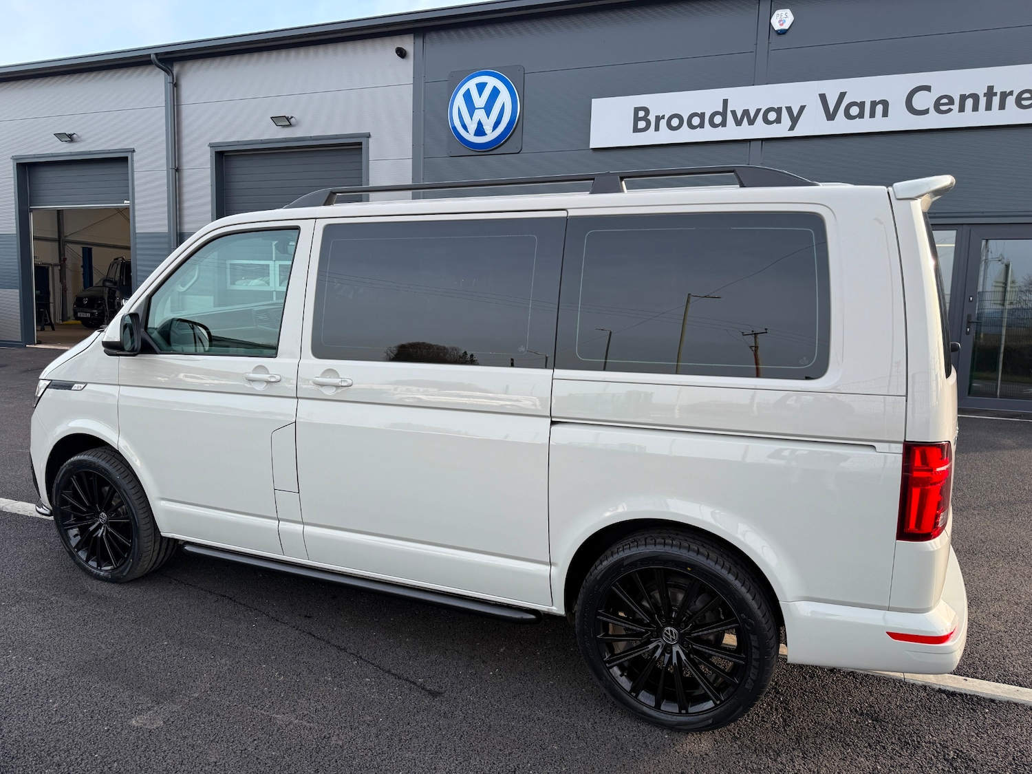 Used Volkswagen Transporter Shuttle 2020 for sale - 77969069: Photo 5