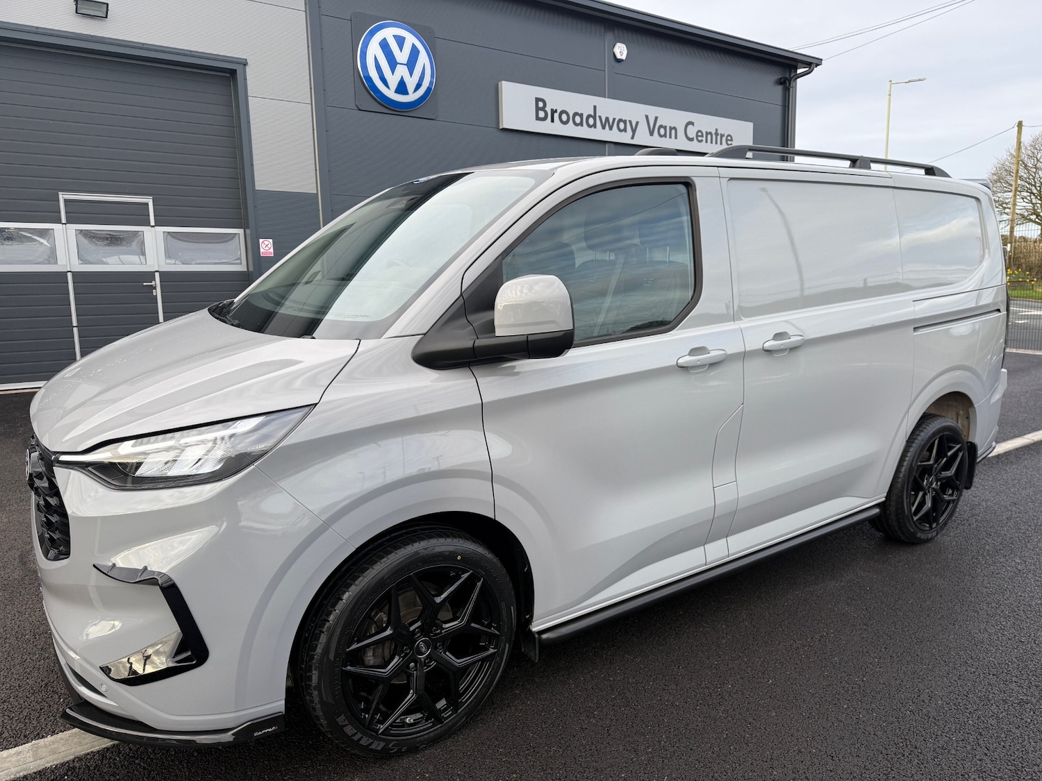 Used Ford Transit Custom 2024 for sale - 78032103: Photo 1