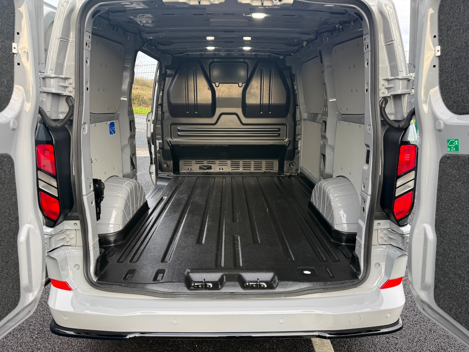 Used Ford Transit Custom 2024 for sale - 78032103: Photo 13