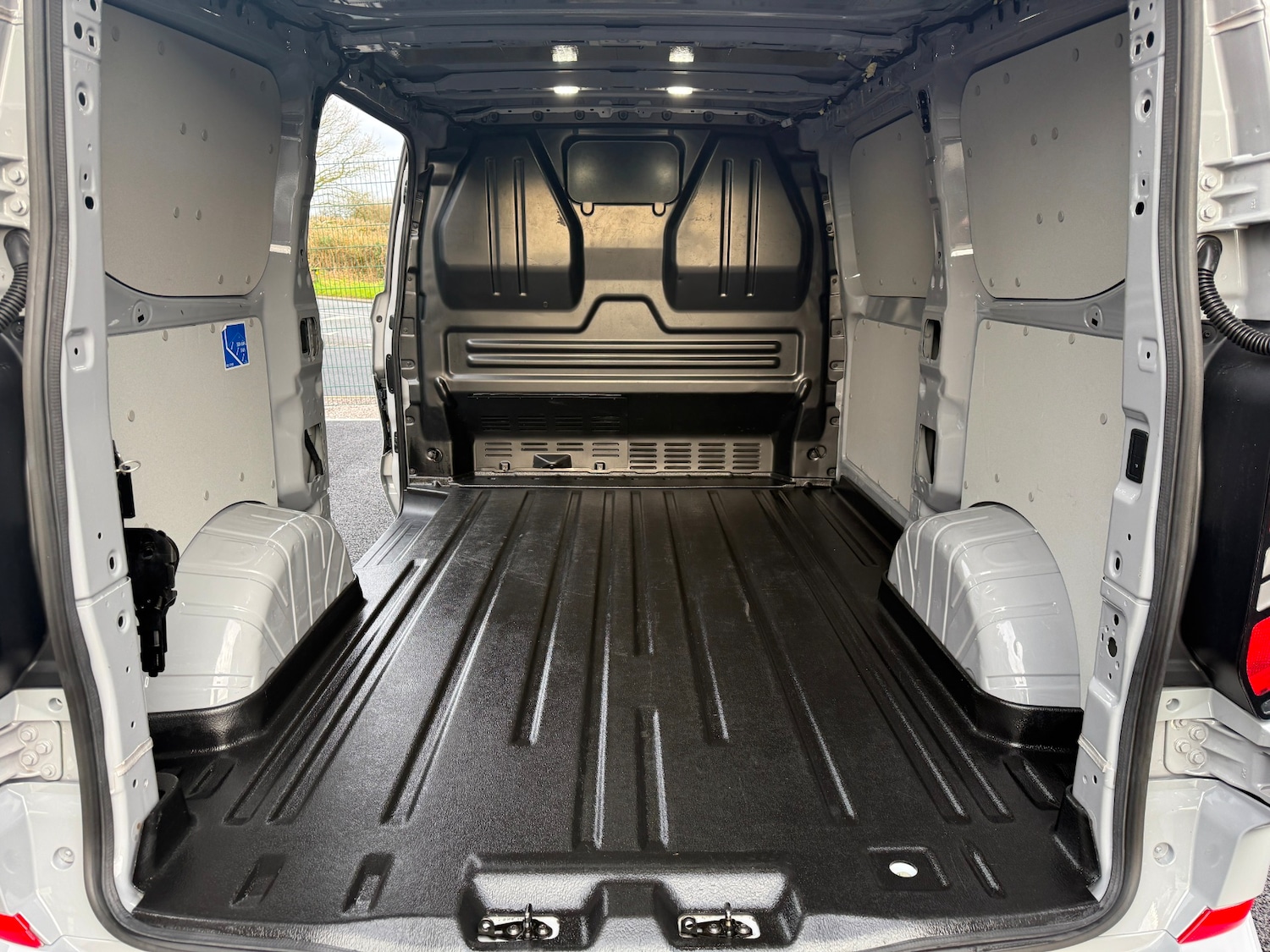 Used Ford Transit Custom 2024 for sale - 78032103: Photo 14