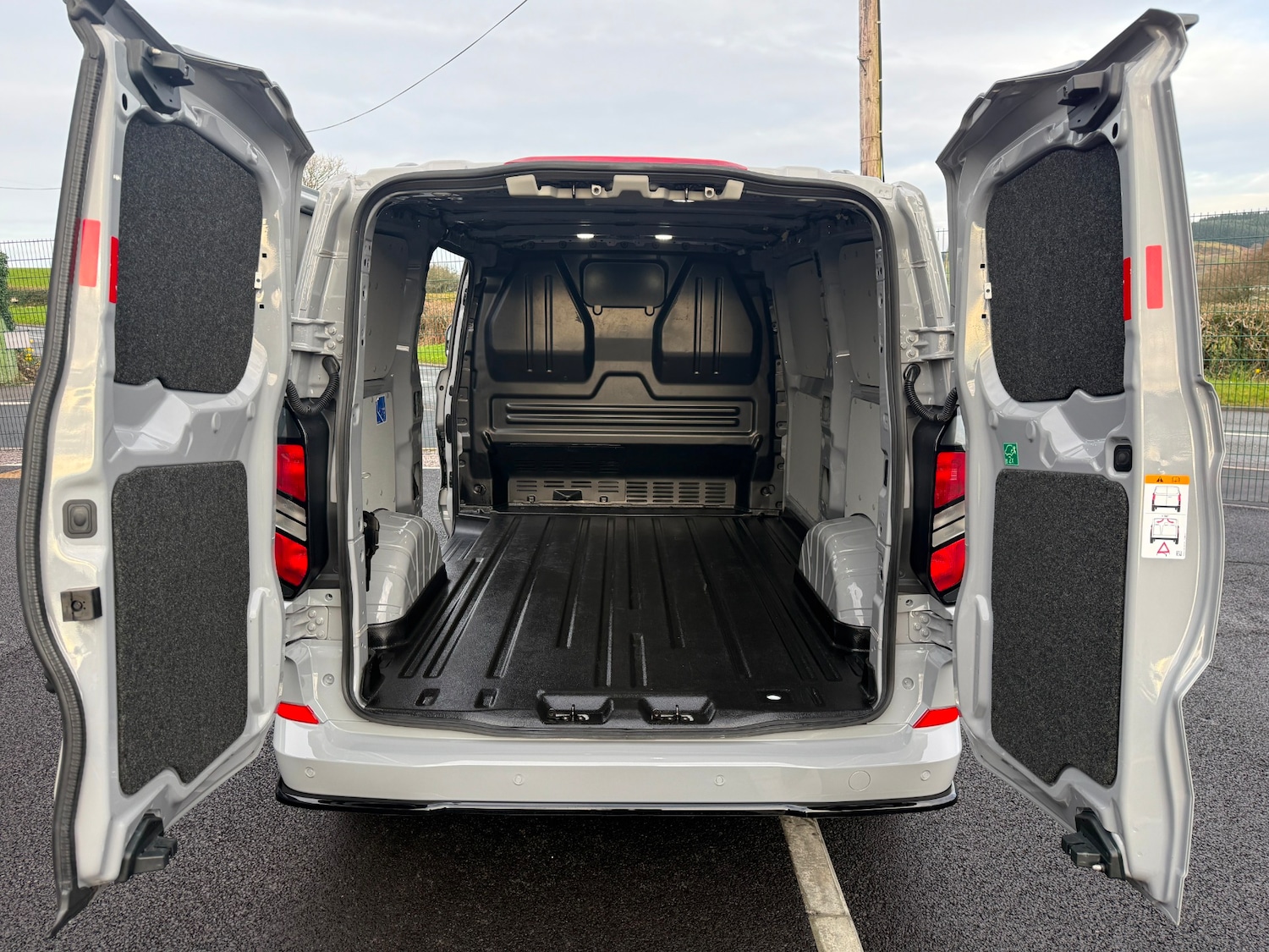 Used Ford Transit Custom 2024 for sale - 78032103: Photo 15