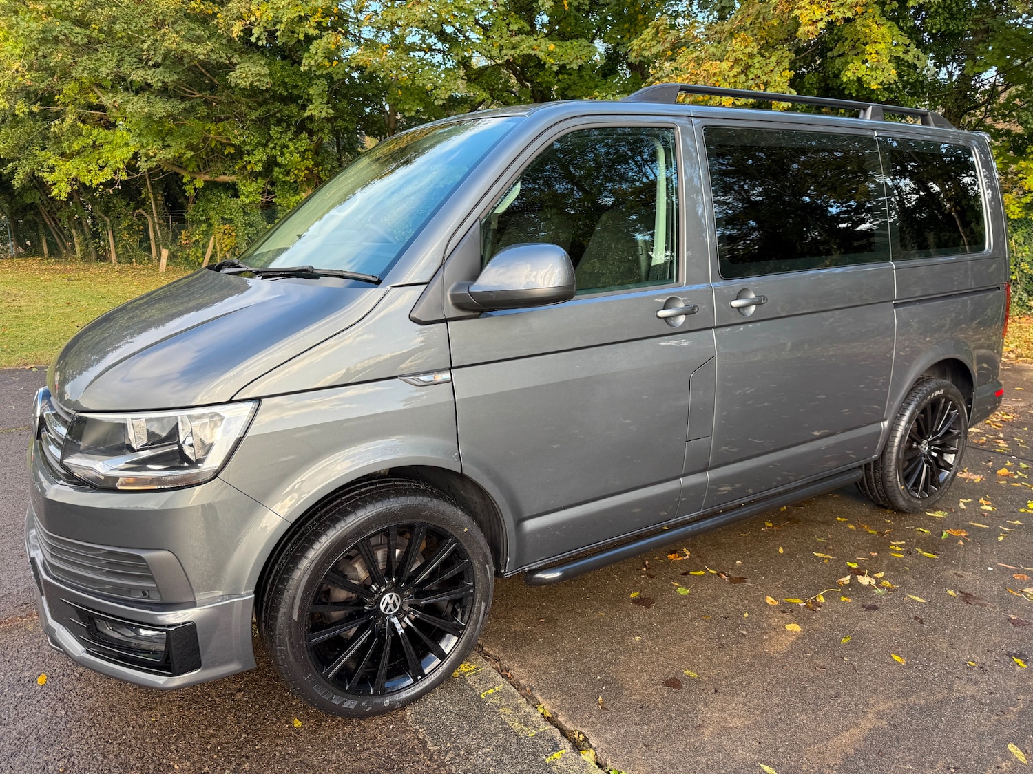 Used Volkswagen Transporter Shuttle 2019 for sale - 76365000: Photo 1